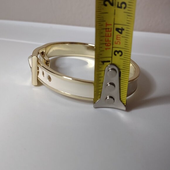7 Inch White And Gold Tone Belt Buckle Bracelet - Picture 8 of 8